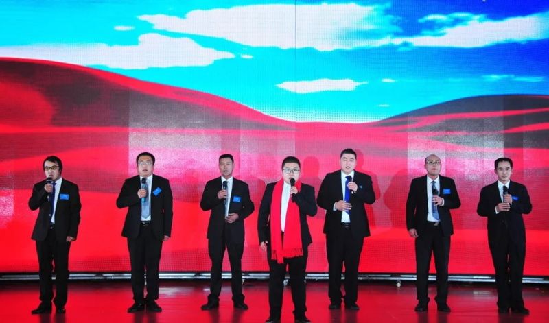 “感恩相伴?筑夢(mèng)同行”——龍港集團(tuán)2019新春年會(huì)盛大舉行！