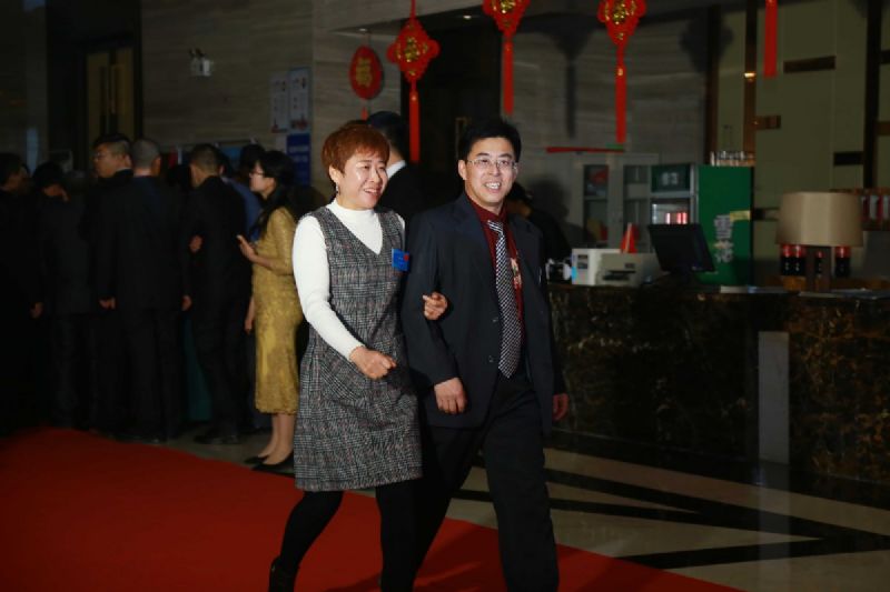 “凝心聚力 ·砥礪前行”— 龍港集團2020新春年會完美收官！