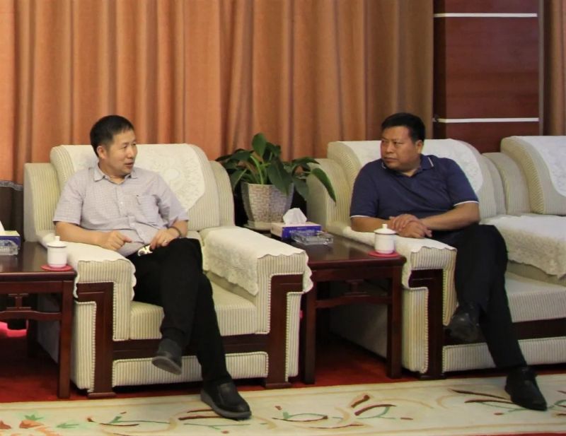 人才強企新高地:中國工程院王玉忠院士與龍港集團簽訂合作協(xié)議