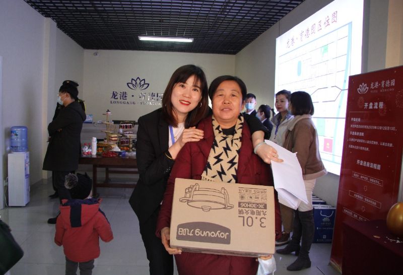 人山人海，瘋狂搶購(gòu)丨直擊龍港·育德園開(kāi)盤(pán)火爆現(xiàn)場(chǎng)！