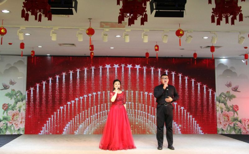 不忘初心 衷愫韶華——龍港集團(tuán)迎新春文化盛宴震撼來(lái)襲！