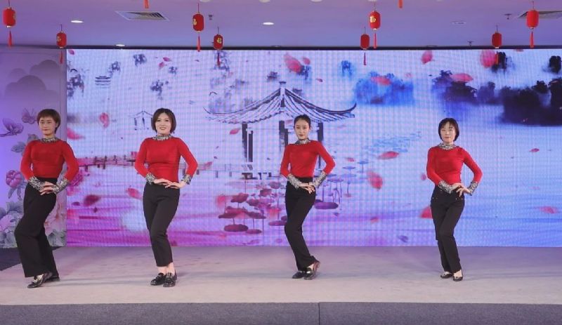 不忘初心 衷愫韶華——龍港集團(tuán)迎新春文化盛宴震撼來(lái)襲！