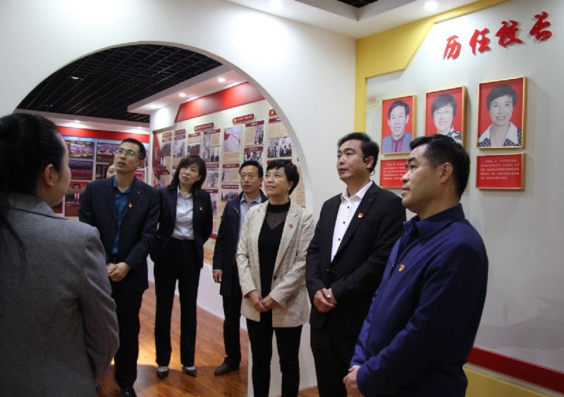 黨建共建互融共促，凝聚力量爭創(chuàng)一流 ——龍港物業(yè)黨支部與育秀學(xué)校黨支部黨建共建共享活動圓滿啟動