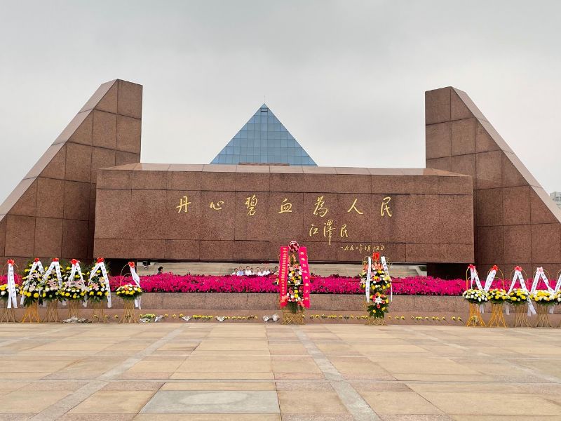 重溫黨史 堅(jiān)定信念 熔煉團(tuán)隊(duì) 共創(chuàng)未來——龍港集團(tuán)開展紅色主題團(tuán)建活動(dòng)